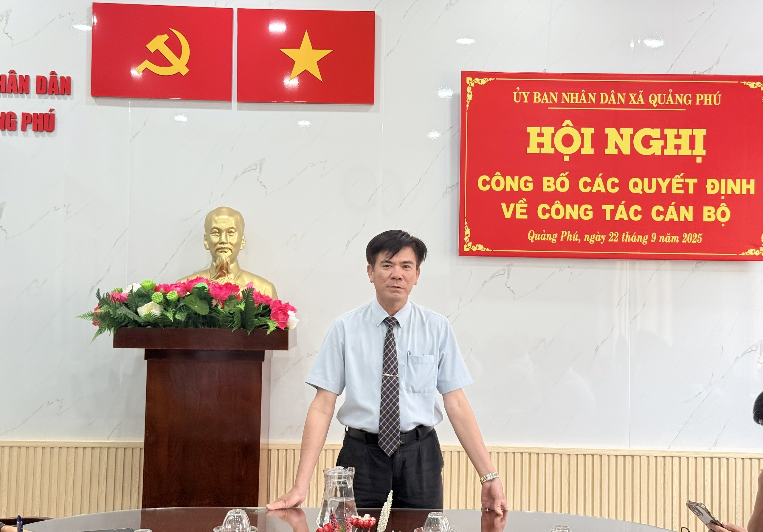 Đồng chí Nguyễn Công Văn – Phó Bí thư Đảng ủy, Chủ tịch UBND xã phát biểu tại lễ công bố